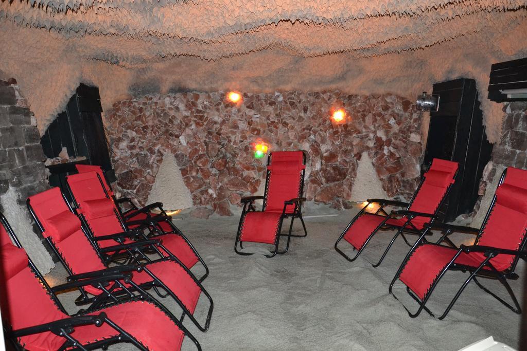 Hotel Solpark Kleszczów Екстериор снимка